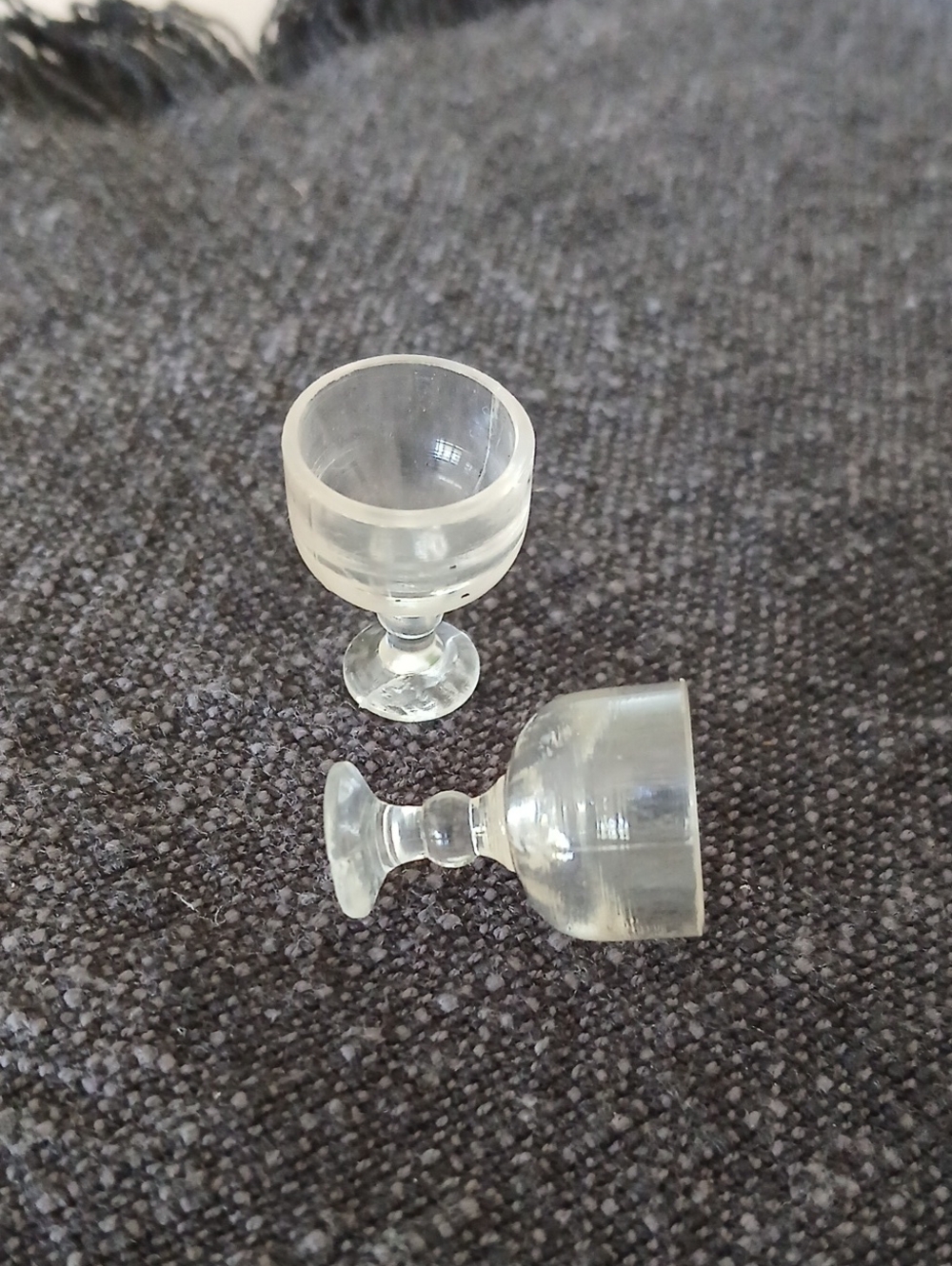 Vintage Dollhouse Miniature Clear Plastic Stemware Wine Glasses (2) 7/8"